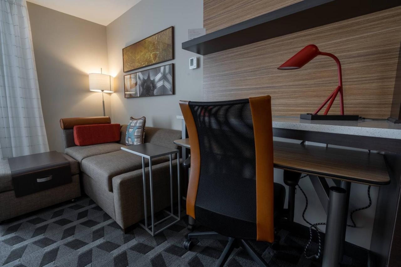 Towneplace Suites By Marriott Clinton Exterior photo