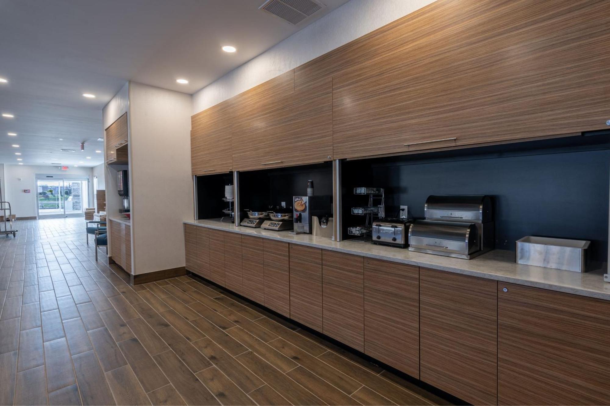 Towneplace Suites By Marriott Clinton Exterior photo
